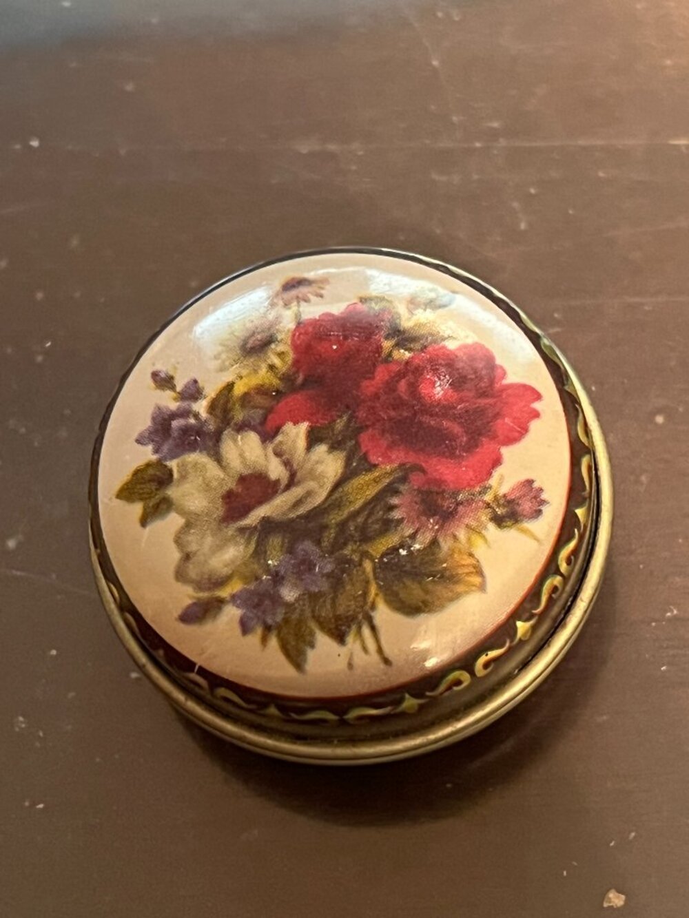 Vintage Flower Pill Box (TIN 01)